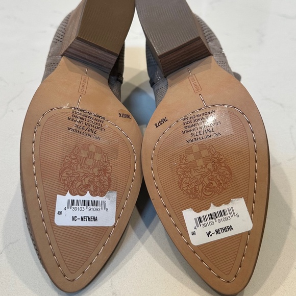 Vince Camuto Nethera Booties - Picture 4 of 5